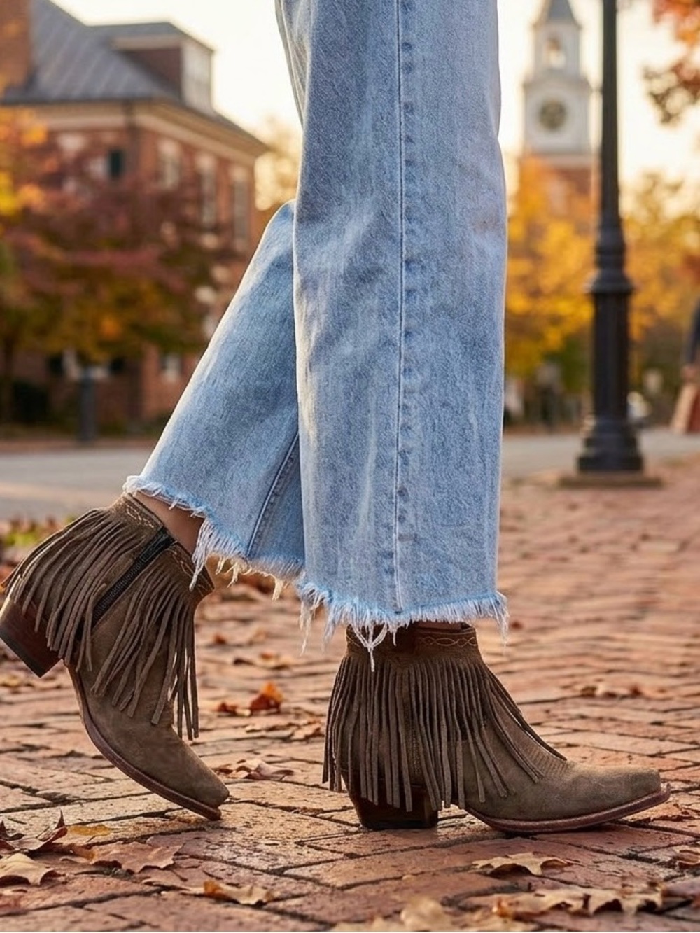 J.B. Dillon Womans Boots Light Brown Suede Fringe Ankle Boots 108107 Size 6